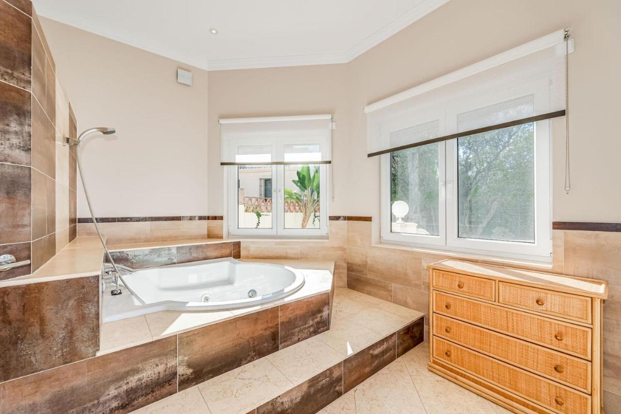 Villa Svim, Walking Distance To The Beach! Marbella Luaran gambar