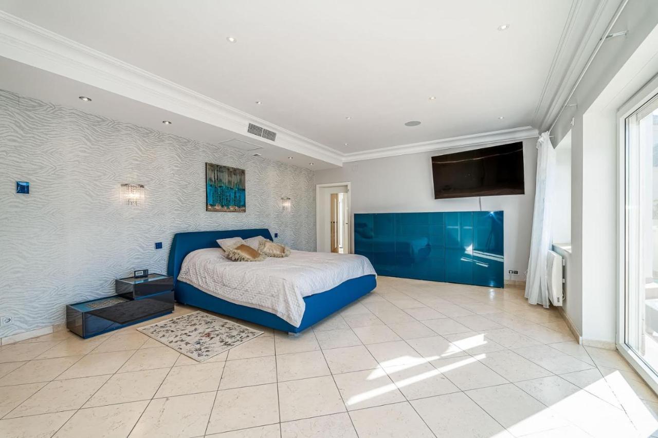 Villa Svim, Walking Distance To The Beach! Marbella Luaran gambar