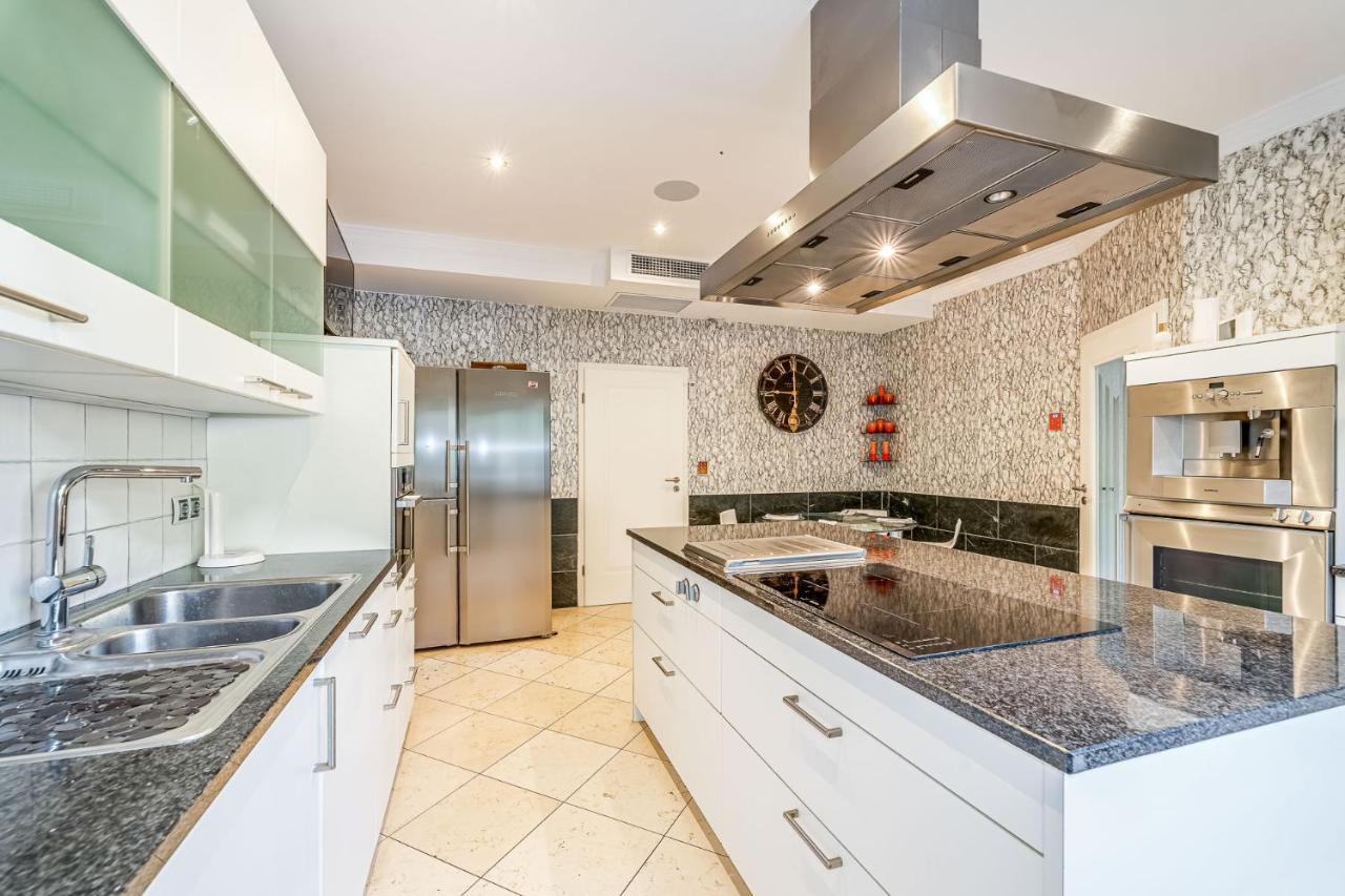 Villa Svim, Walking Distance To The Beach! Marbella Luaran gambar